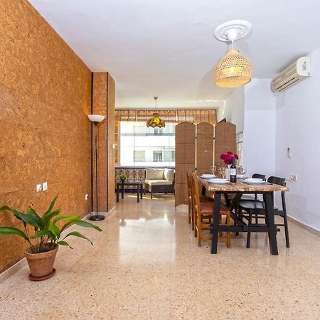-Malagasunapts- West Beach Malaga Seafood & Relax Esterno foto